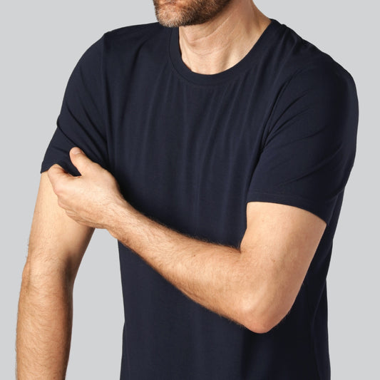 Marinblå bambu-t-shirt med o-ringning för män