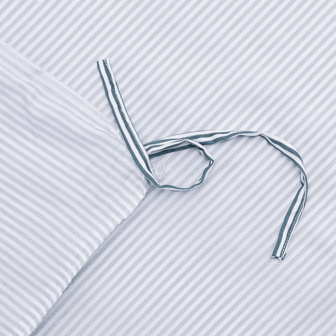 Bambusängkläder vit/gråblå randig