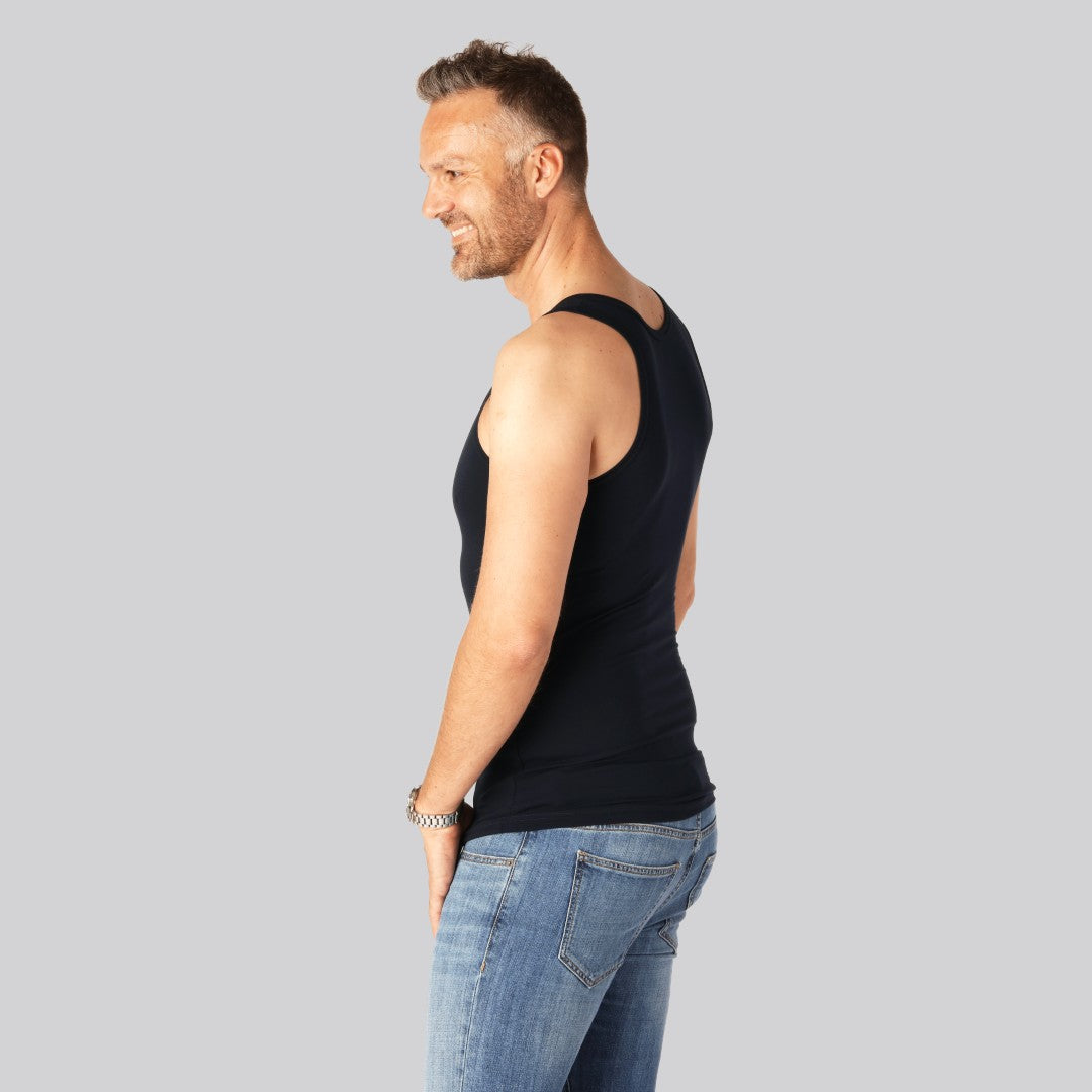 Marinblått herrundertröja i smal passform i bambu