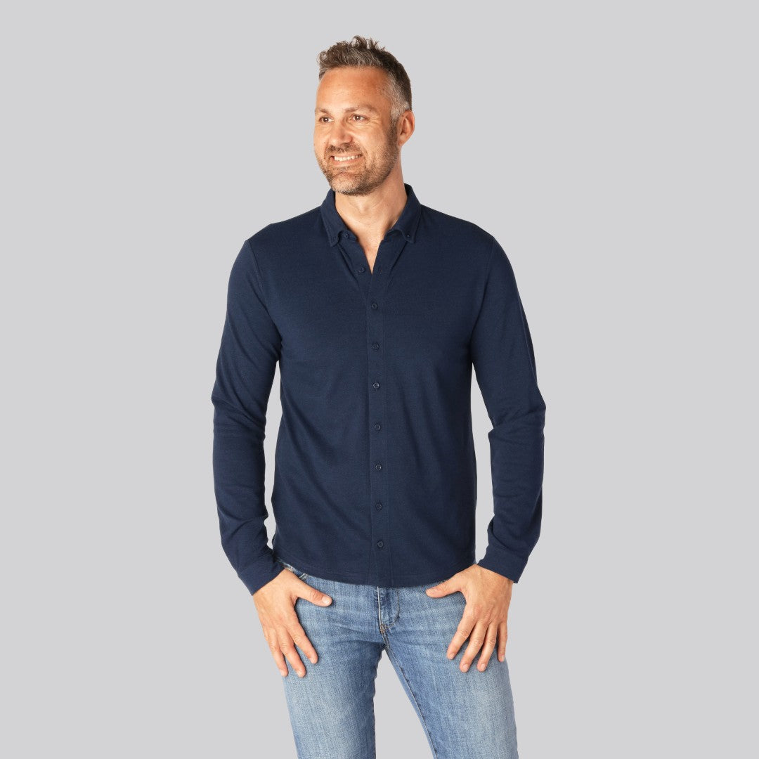 Marinblå herrpikétröja i bambu