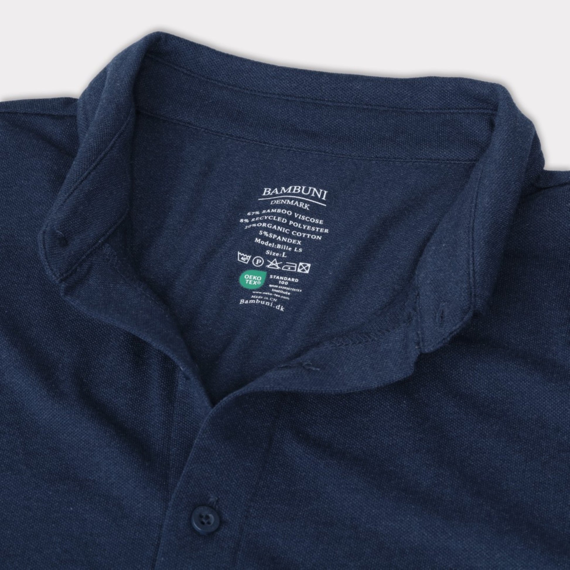 Marinblå herrpikétröja i bambu