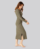 Randig långärmad klänning med bambumotiv i olivgrönt/beige för kvinnor