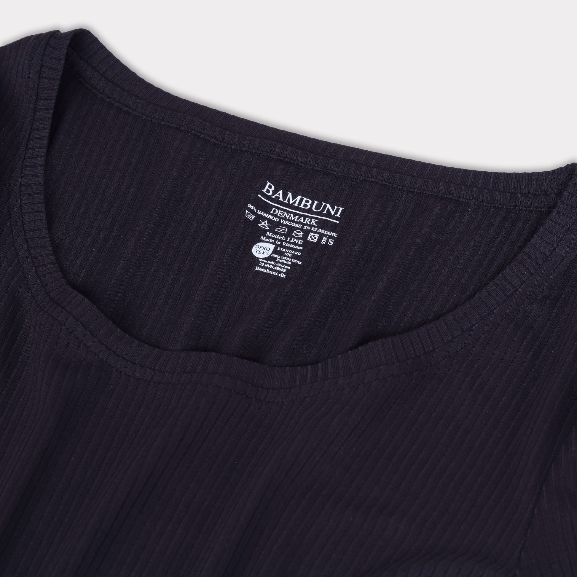 Svart ribbad långärmad klänning i bambu för kvinnor