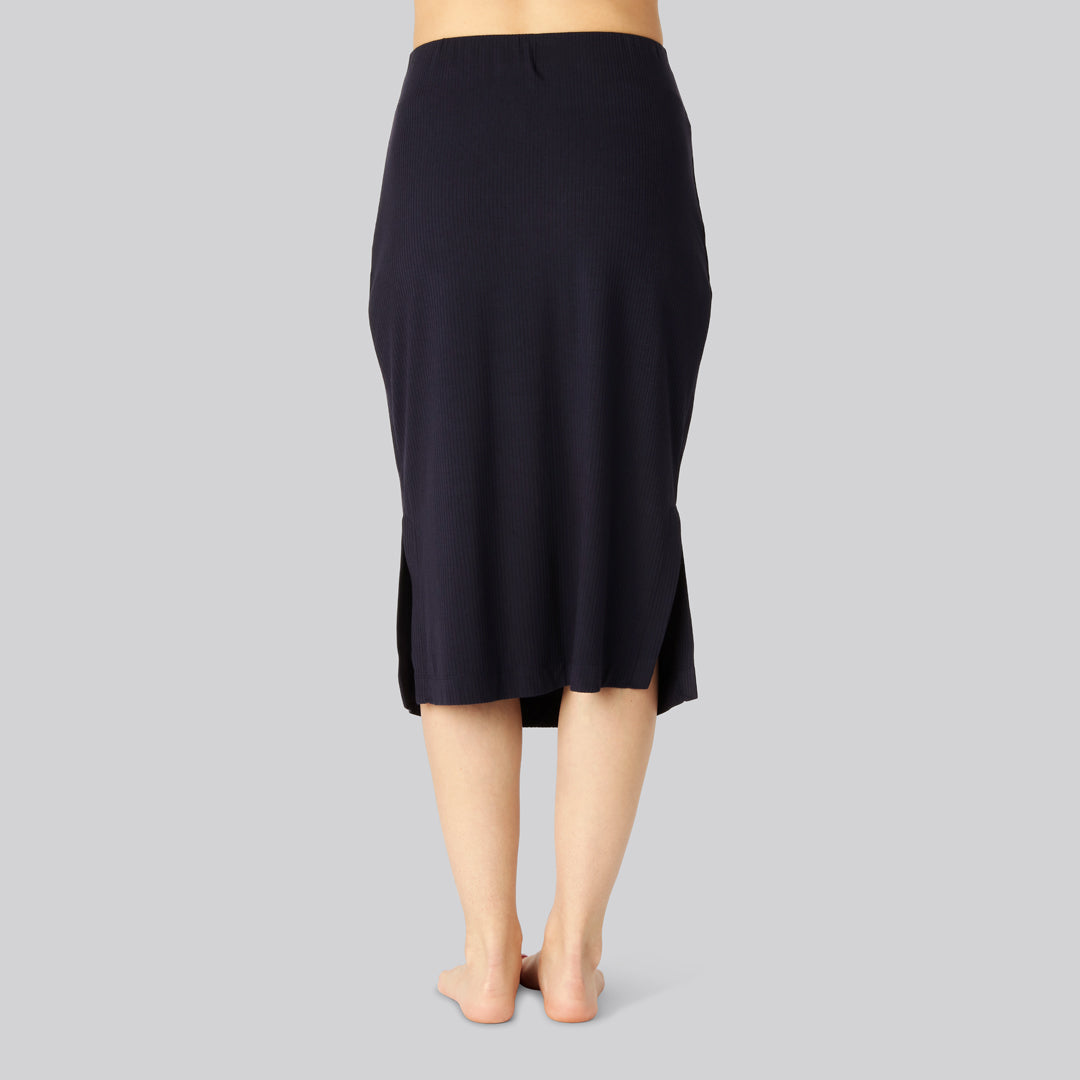 Marinblå ribbad kjol i bambu för kvinnor