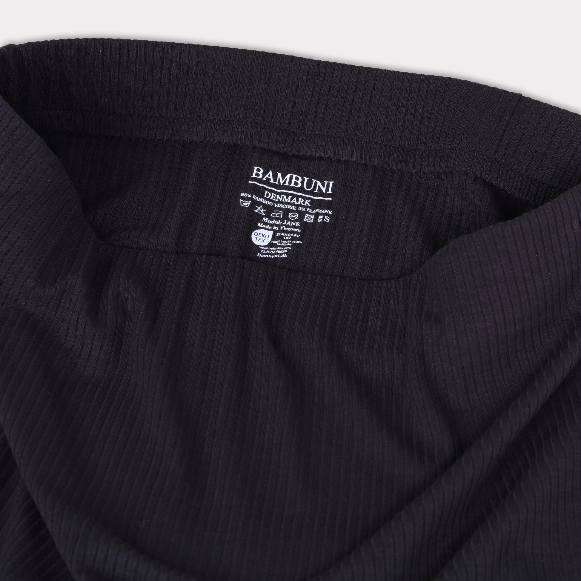 Svart ribbad kjol i bambu för kvinnor