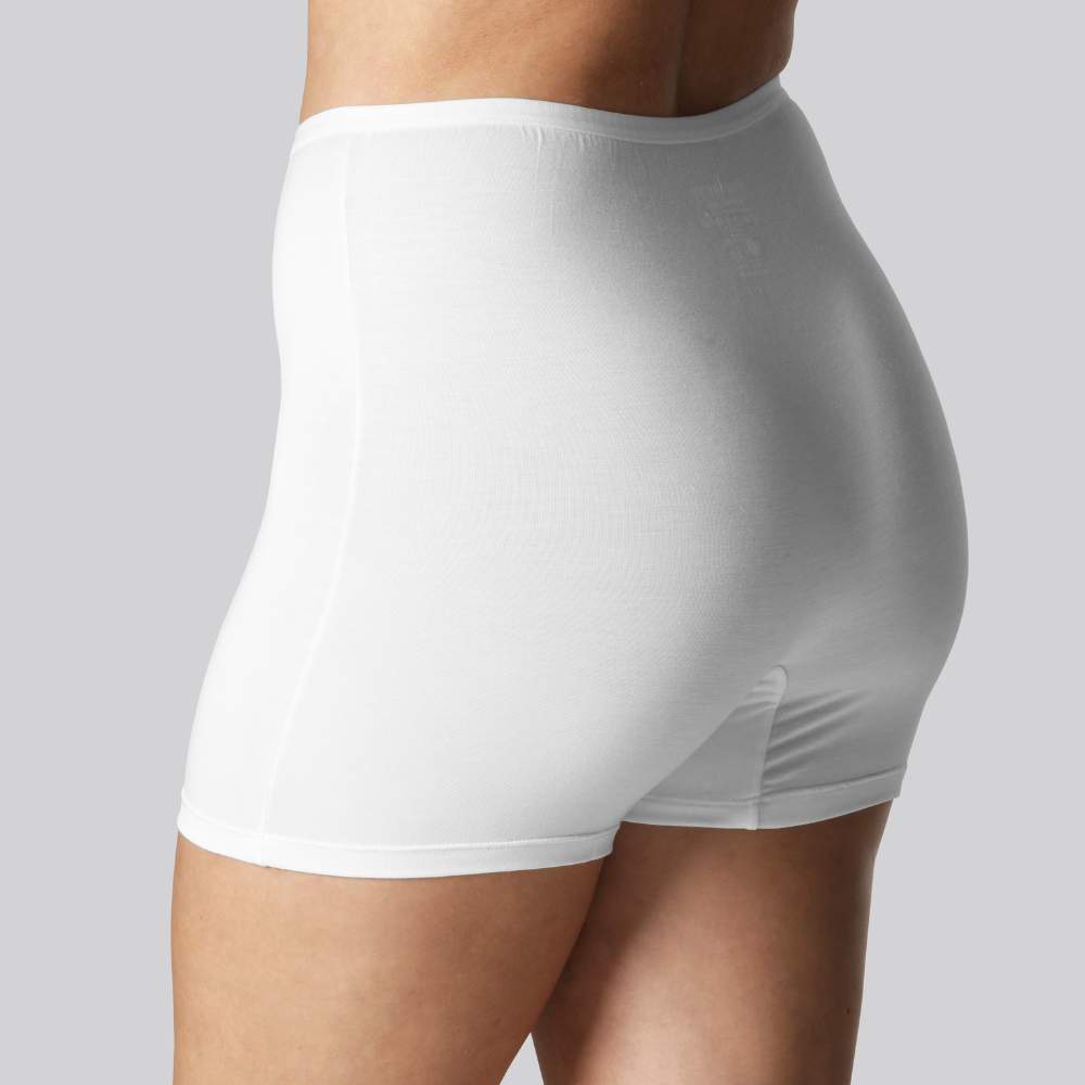 Bambu hotpants i vitt