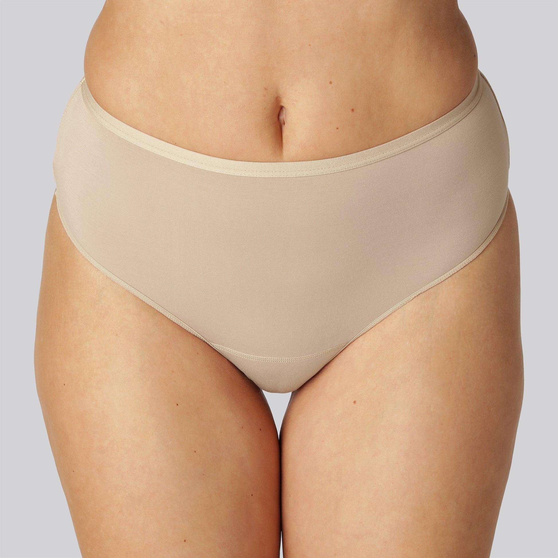 Beige bambu-stringtrosor med hög midja för kvinnor