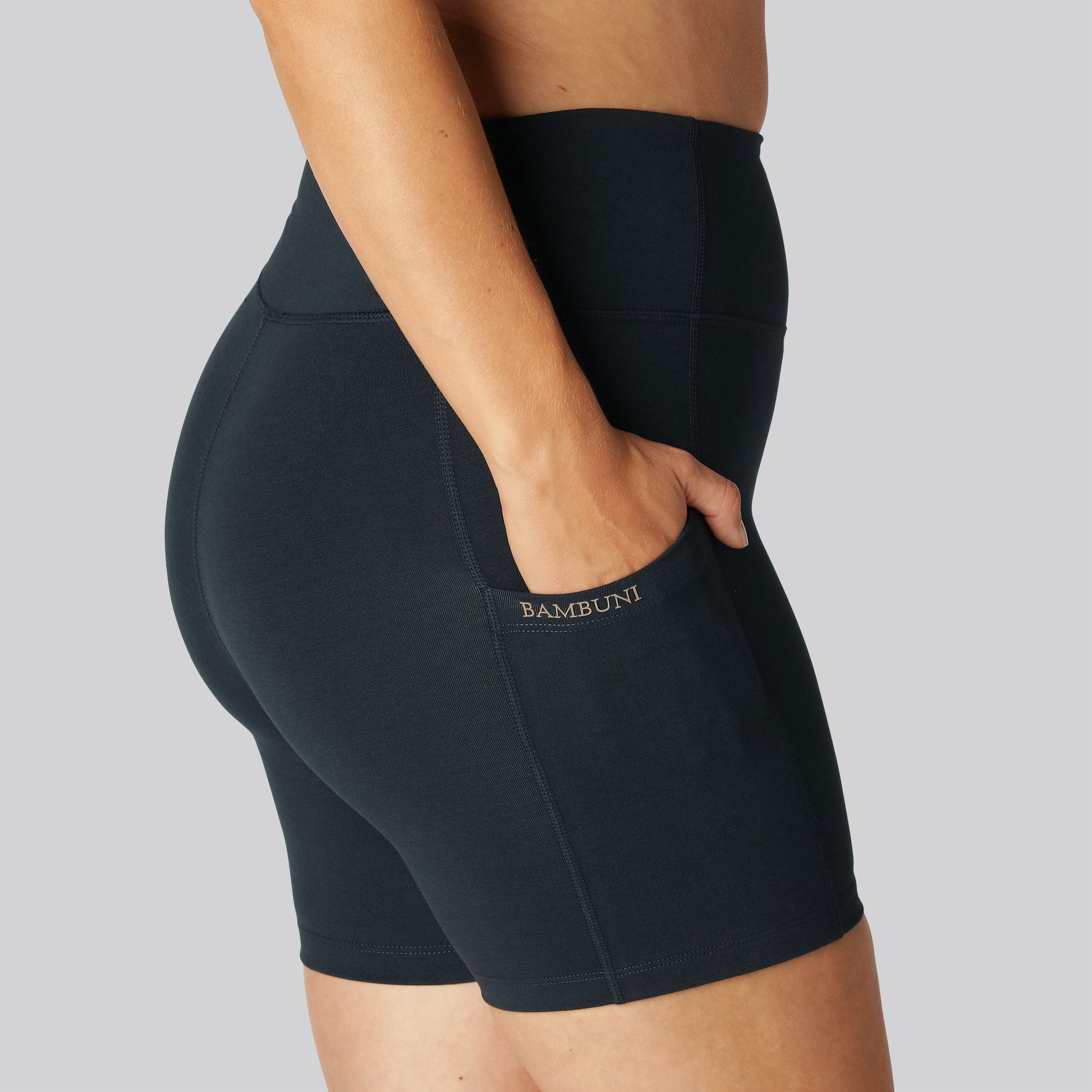 Marinblå träningsshorts i bambu för damer