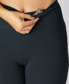 Marinblå 3/4-tights i bambu för damer