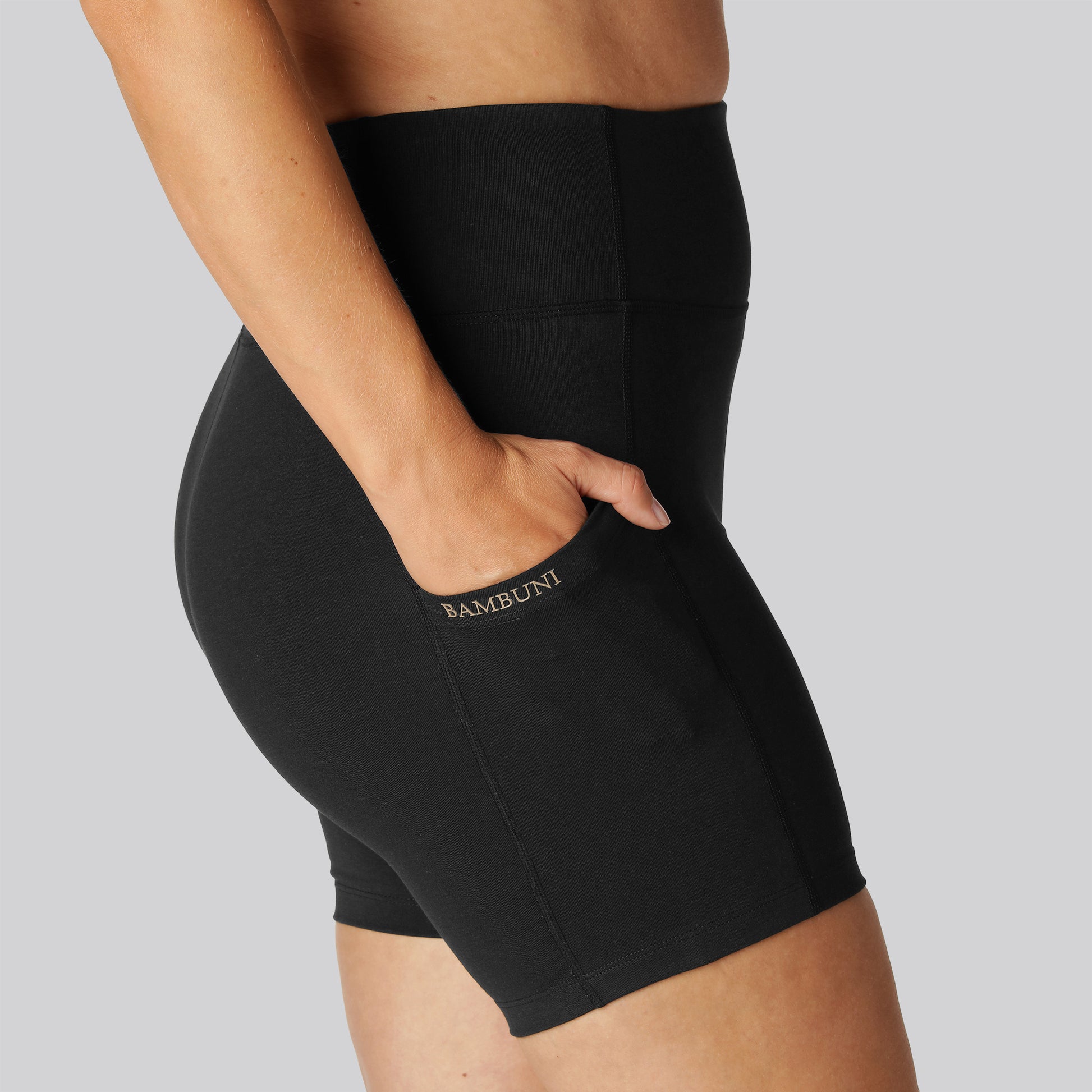 Svarta träningsshorts i bambu för kvinnor