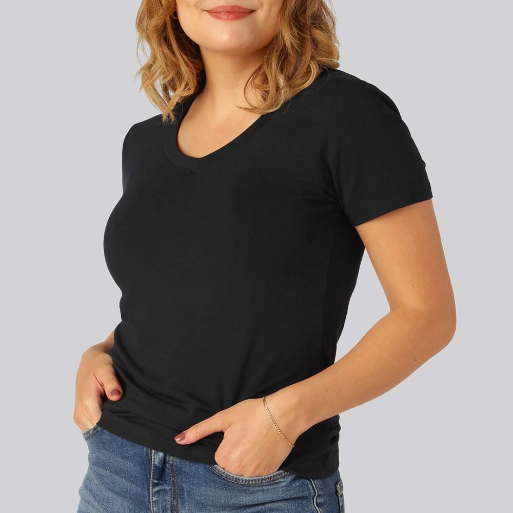 Svart bambu-t-shirt med v-ringning för kvinnor