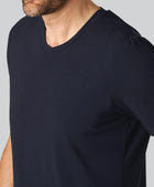 Marinblå bambu-t-shirt med v-ringning för män