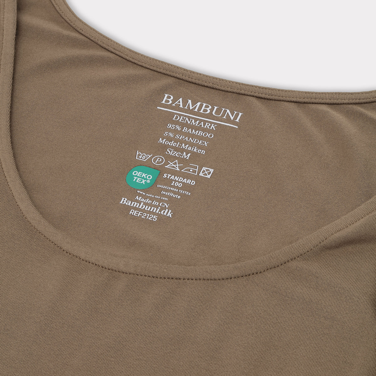 Bambus dame top i sand med bred strop carelabel