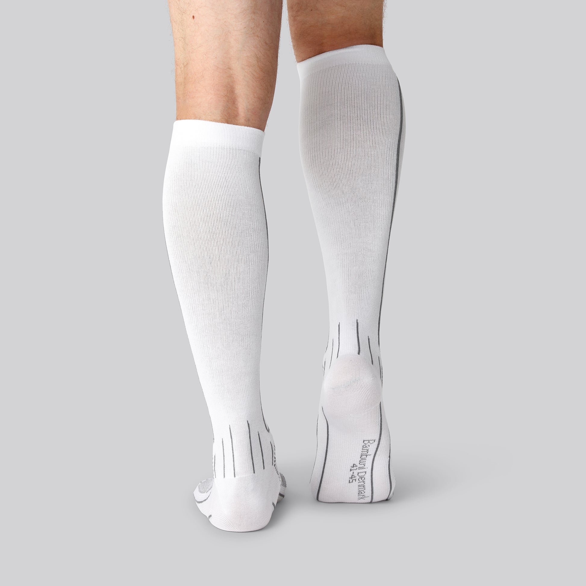 Vita kompressionsstrumpor i bambu för män
