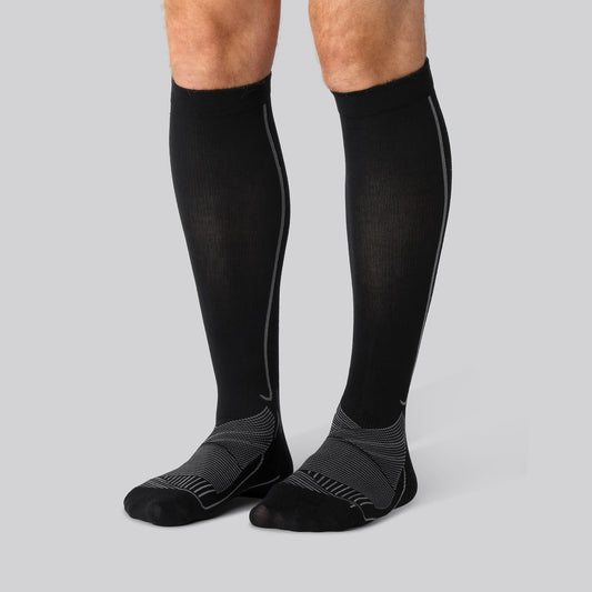 Svarta kompressionsstrumpor i bambu för män