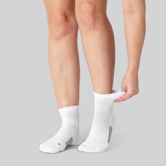 Vita korta löparstrumpor i bambu för kvinnor