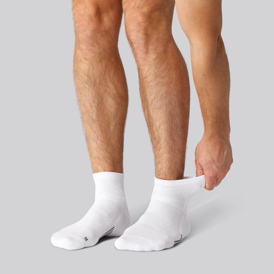 Vita korta löparstrumpor i bambu för män