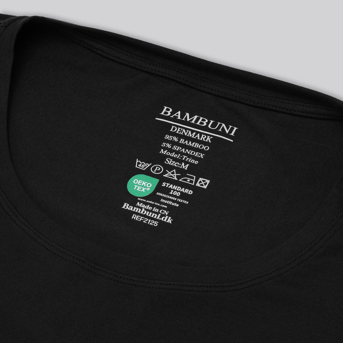 Bambus oversize t-shirt i sort til damer carelabel