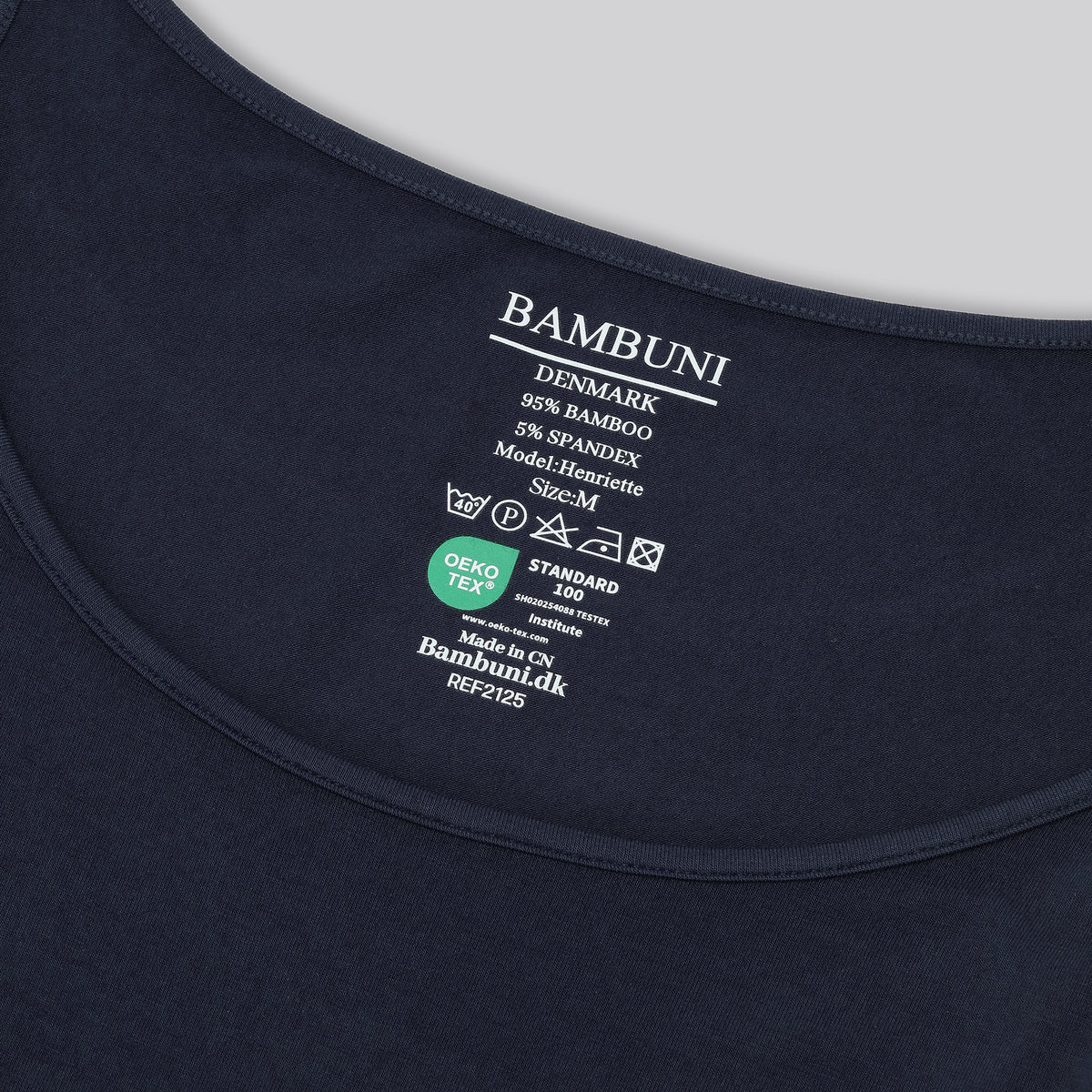 Bambus top med smal strop i navy damer carelabel