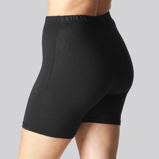 Korta shorts i svart för kvinnor från Bambuni
