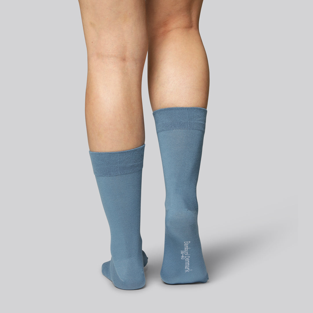 Dambambusockor i petrolfärgad färg