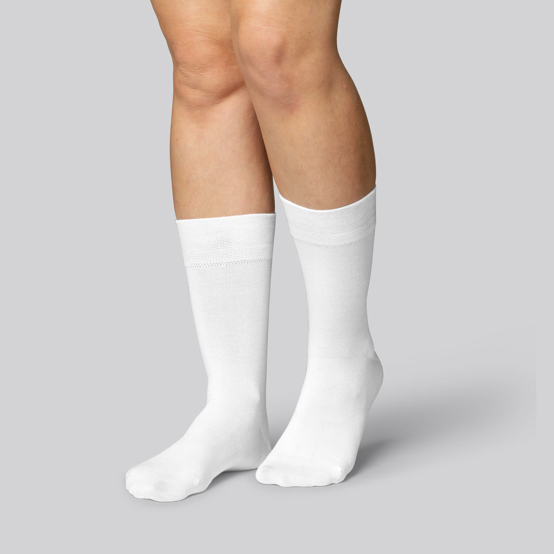 Vita bambusockor för kvinnor