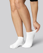 Vita ankelstrumpor av bambu för kvinnor