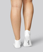 Vita ankelstrumpor av bambu för kvinnor