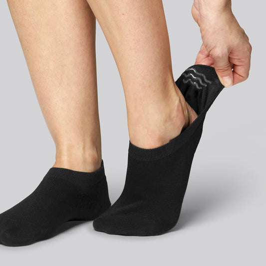 Svarta bambusockor för kvinnor