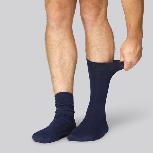 Marinblå bambusockor för män