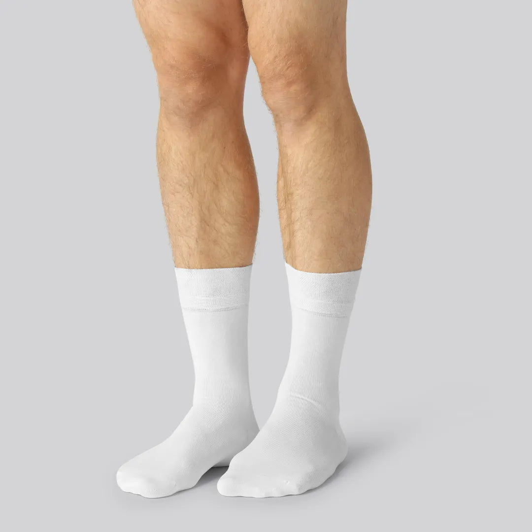 Bambusockor i vitt för män