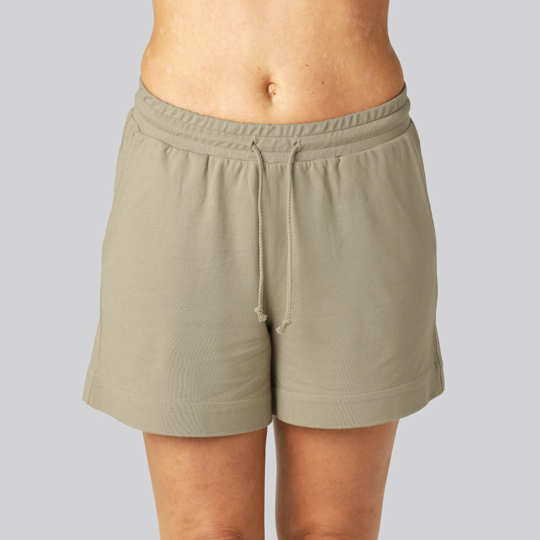 Beige bambushorts för vardagsbruk för kvinnor