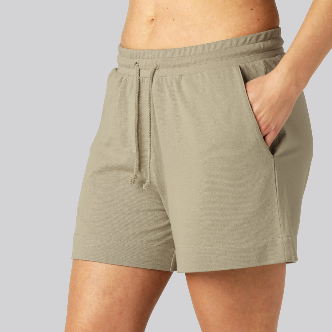 Beige bambushorts för vardagsbruk för kvinnor