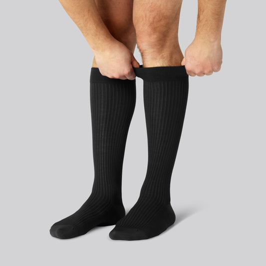 Svarta kompressionsstrumpor i bambu för män