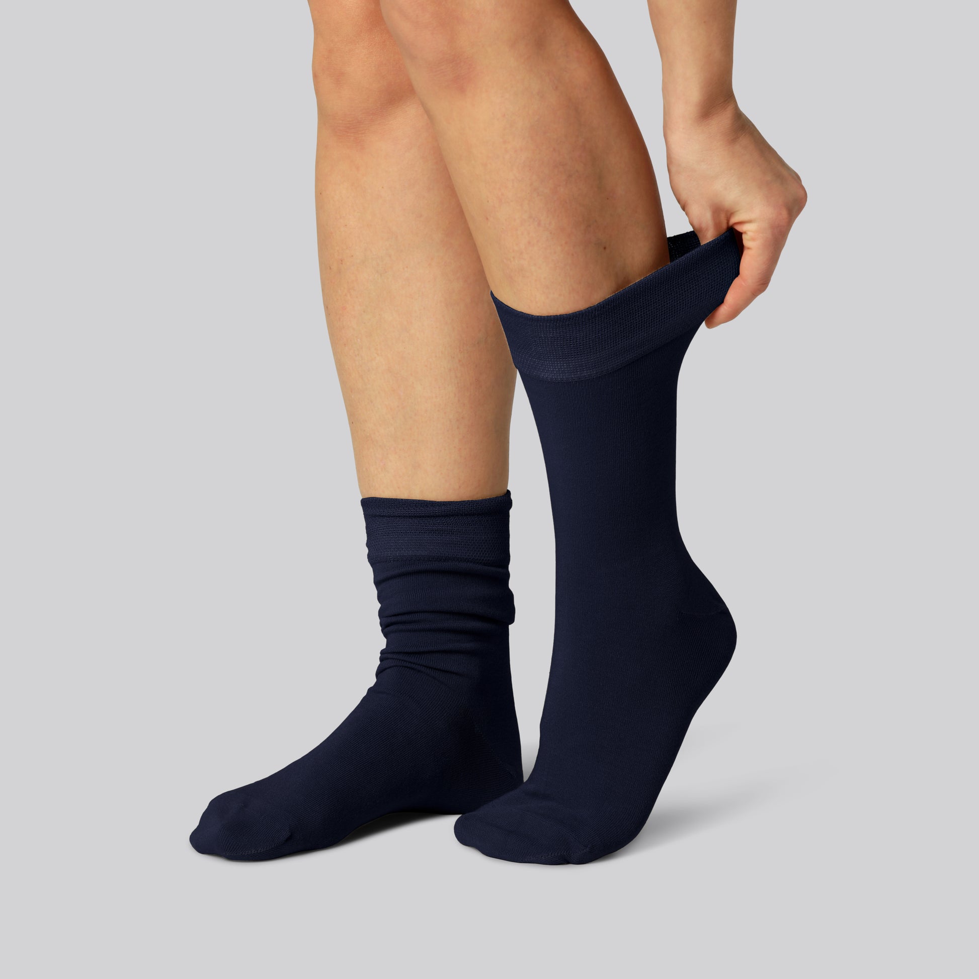 Marinblå bambusockor för kvinnor