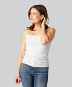 Vit damtopp i bambu med smala remmar