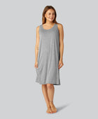 Nattlinne i bambu med breda axelband i ljusgrått