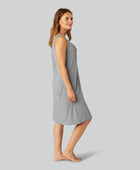 Nattlinne i bambu med breda axelband i ljusgrått